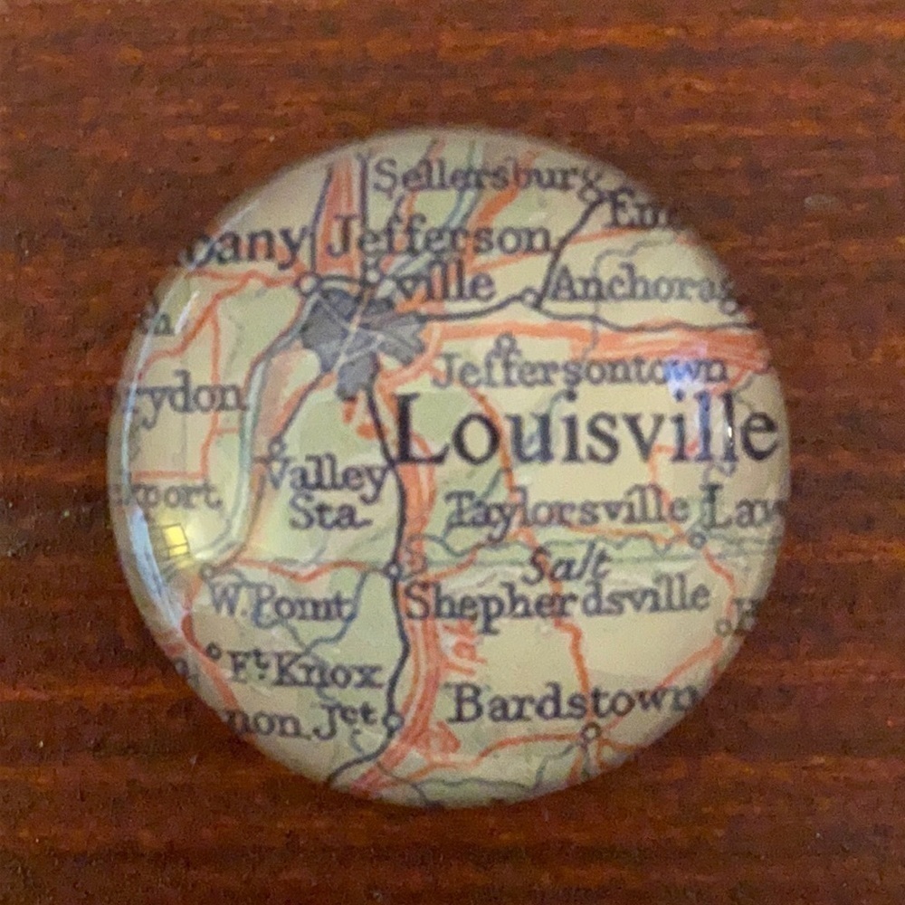 LOUISVILLE REFRIGERATOR MAGNET ✨✨✨